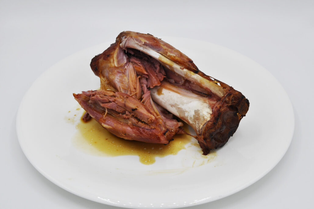 Codillo cocinado con ingredientes deshidratados para quinta gama